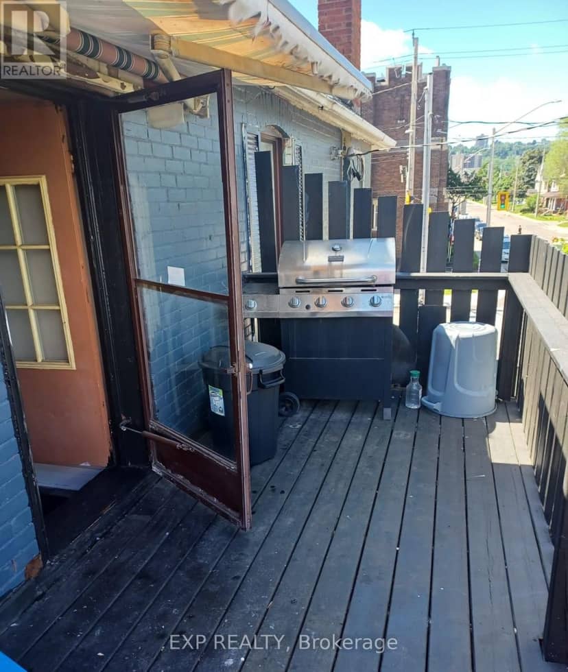 521 Barton Street E — photo 16 of 18