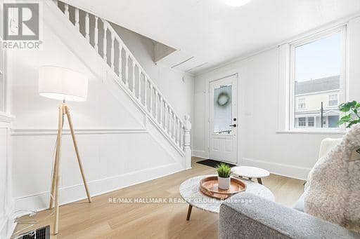391 Murray Street, Pembroke, photo 3