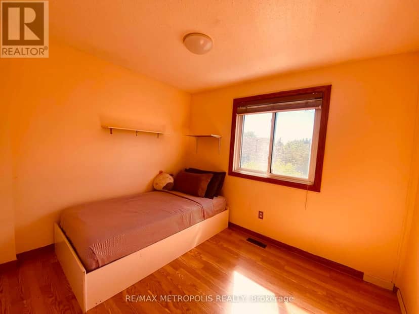 85 Elmvale Avenue — photo 10 of 17