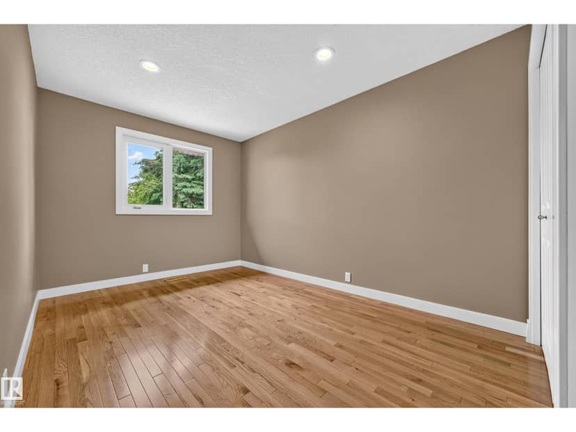 12819 45 ST NW — photo 26 of 40