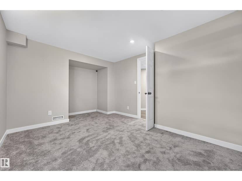 12819 45 ST NW — photo 40 of 40