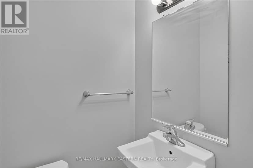 475 Aylmer Street N — photo 12 of 40