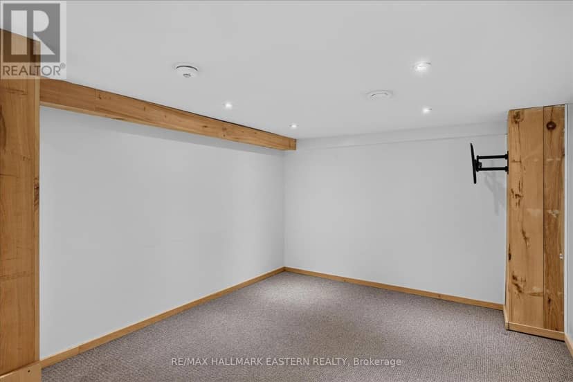 475 Aylmer Street N — photo 36 of 40