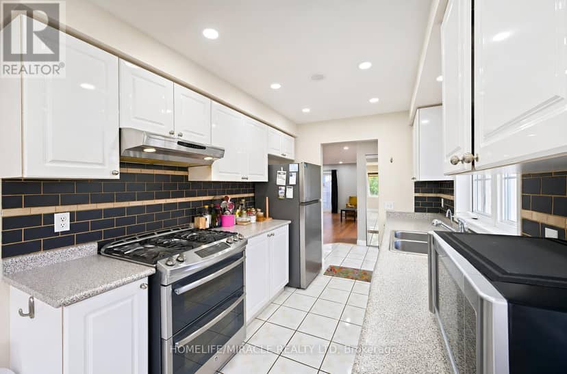 12 - 7284 Bellshire Gate — photo 13 of 40