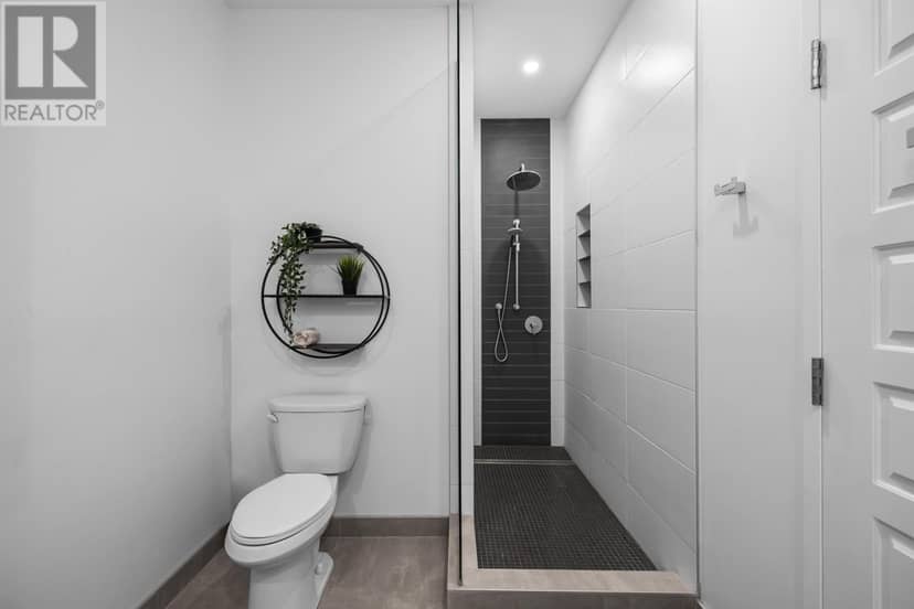386 Campbells Shore Rd — photo 33 of 40