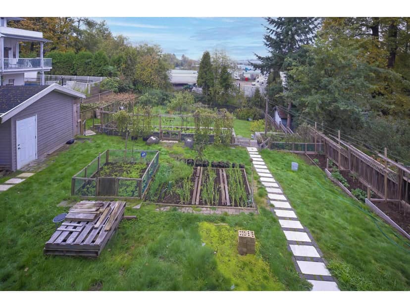 10229 122 STREET, Surrey, photo 2