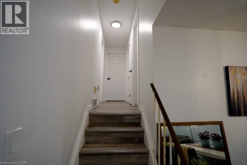 147 MURIEL Crescent — photo 14 of 39