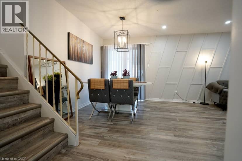 147 MURIEL Crescent — photo 7 of 39