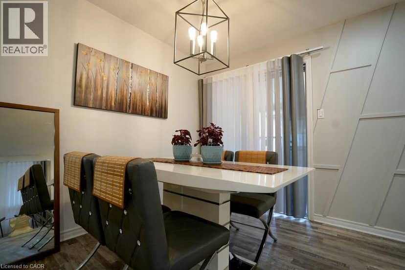 147 MURIEL Crescent — photo 8 of 39