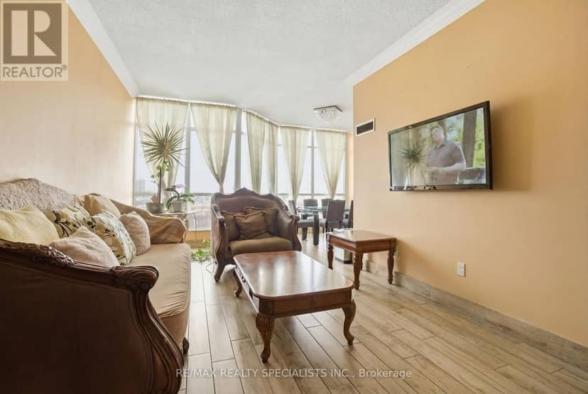 1707 - 1 Rowntree Road — photo 12 of 40
