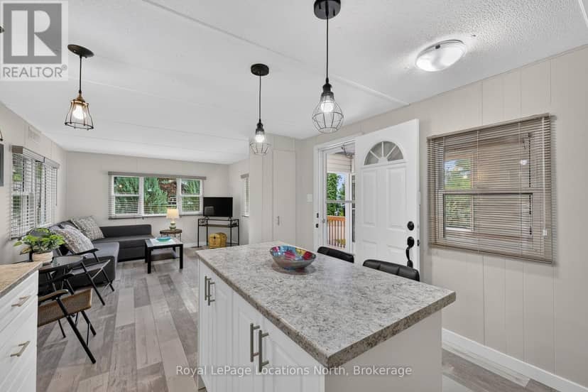 8 Shaw Street — photo 11 of 32