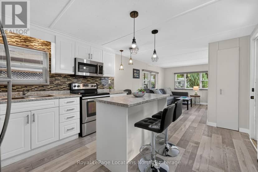 8 Shaw Street — photo 9 of 32