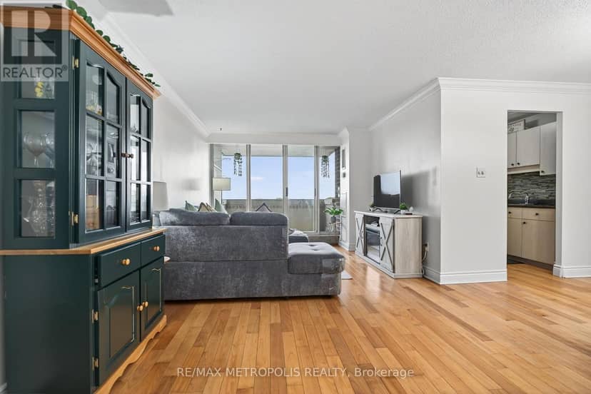 707 - 44 Falby Court — photo 13 of 40