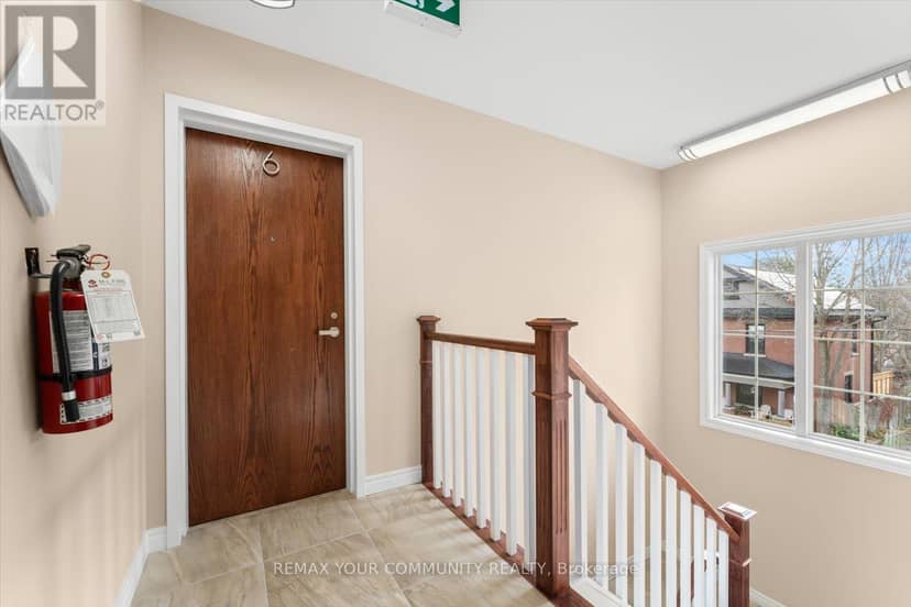 443 Timothy Street, Newmarket, photo 8