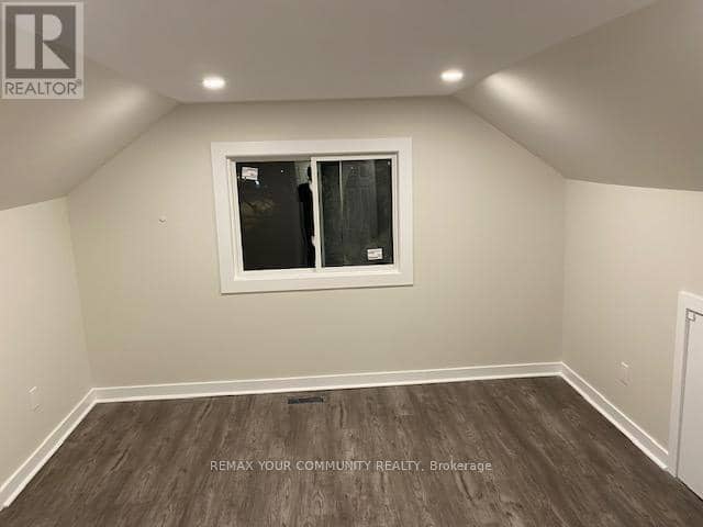 260 The Queensway Road S — photo 14 of 20