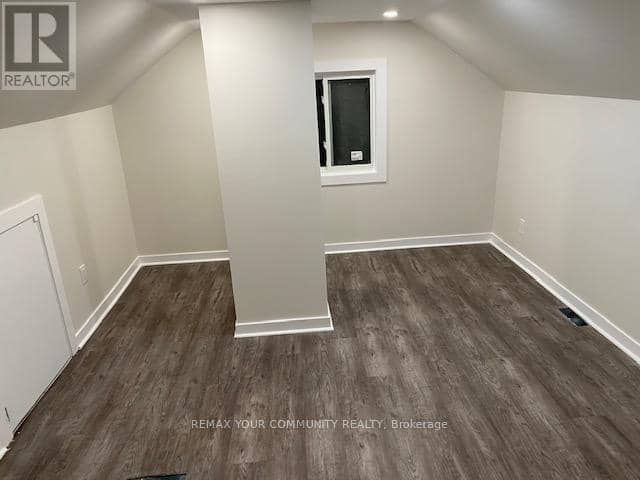 260 The Queensway Road S — photo 15 of 20