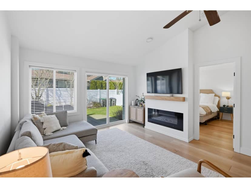 34 17516 4 AVENUE, Surrey
