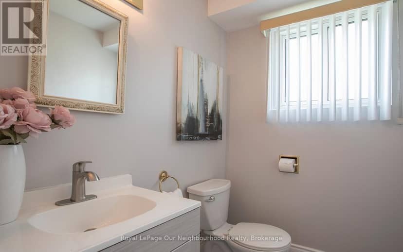 708 Waverly Street N — photo 15 of 24