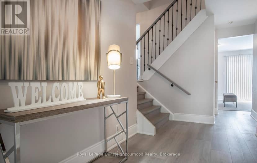 708 Waverly Street N, Oshawa, photo 3