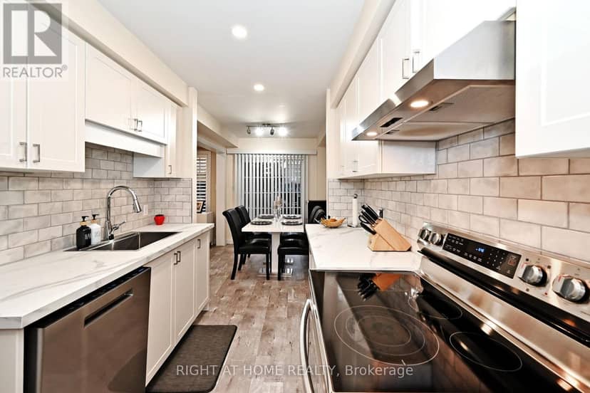 73 Bloomgate Crescent — photo 21 of 40