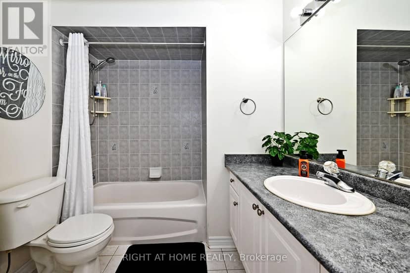 73 Bloomgate Crescent — photo 40 of 40