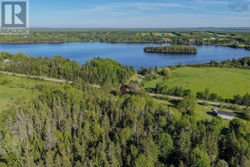 Coxheath Road, Blacketts Lake, photo 4