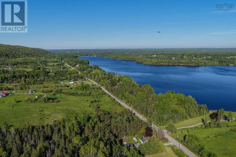 Coxheath Road, Blacketts Lake, photo 3