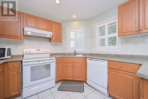 30 - 43 Briar Gate — photo 8 of 28