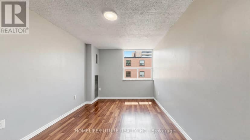 204 - 4060 Lawrence Avenue E — photo 26 of 40