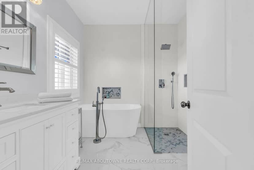 71 Newport Lane — photo 22 of 40