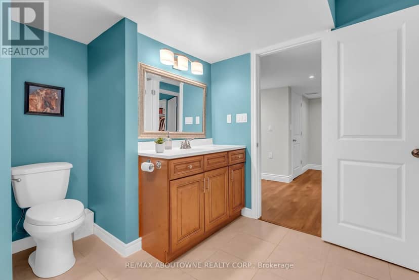 71 Newport Lane — photo 37 of 40