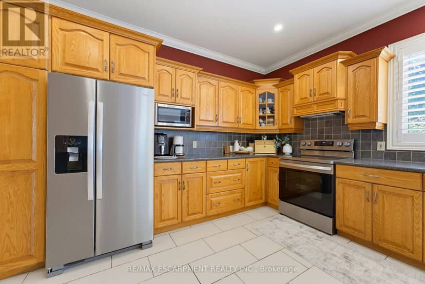 4188 Victoria Avenue — photo 19 of 40