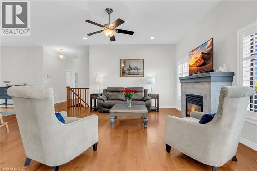 71 NEWPORT Lane — photo 12 of 40