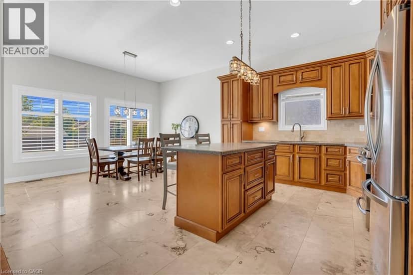 71 NEWPORT Lane — photo 15 of 40