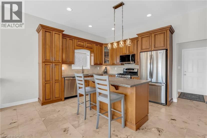 71 NEWPORT Lane — photo 16 of 40