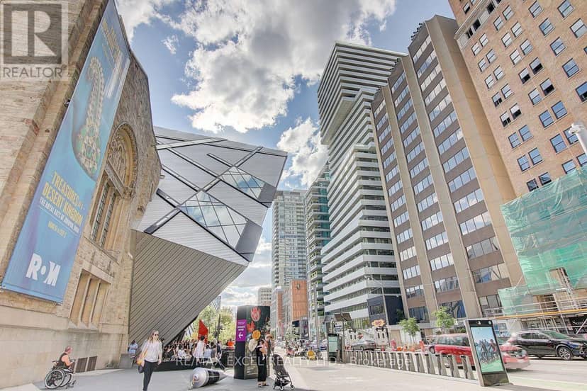 2201 - 200 Bloor Street W — photo 2 of 37