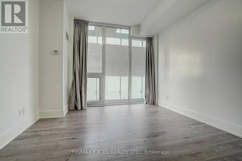 2201 - 200 Bloor Street W — photo 23 of 37