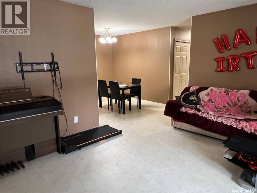 410 510 Prairie AVENUE — photo 11 of 40