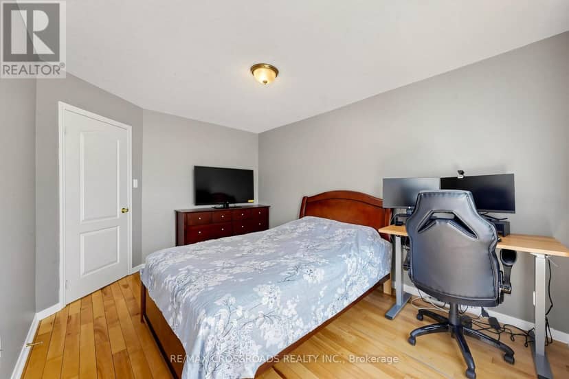 41 Prince Charles Way — photo 18 of 22