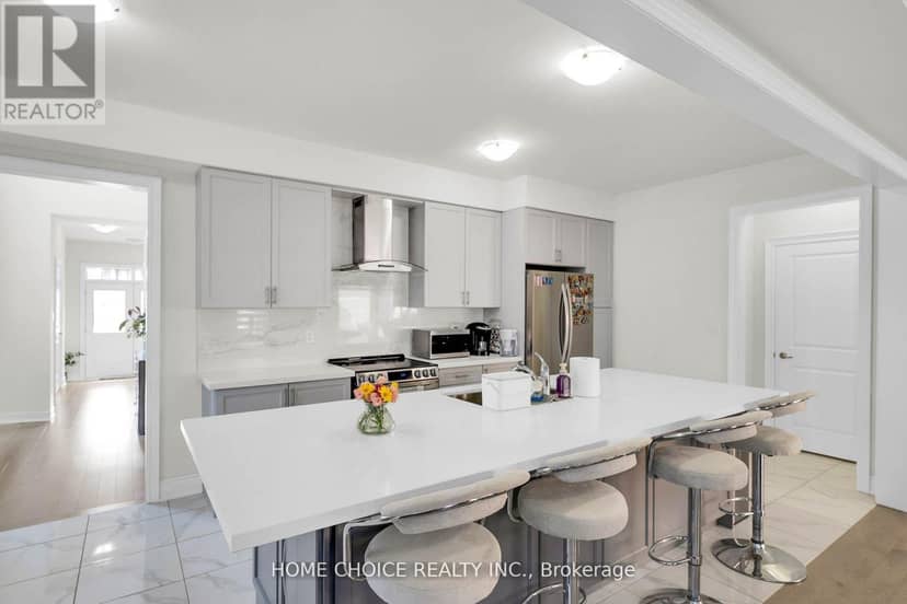 22 Ludlow Drive E — photo 11 of 40