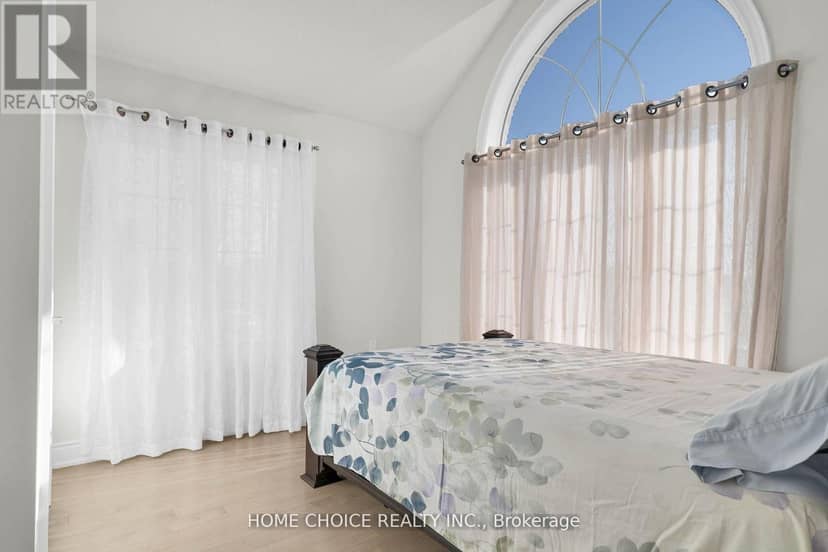 22 Ludlow Drive E — photo 25 of 40
