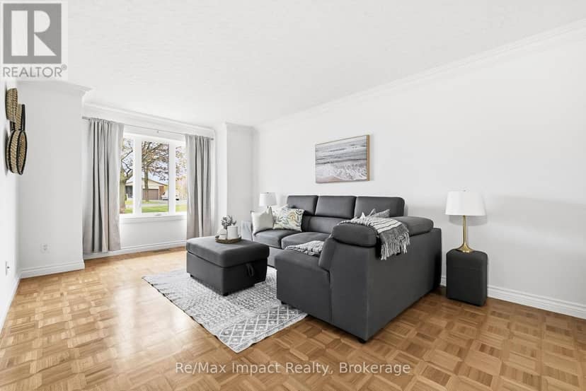 293 Blue Heron Drive — photo 4 of 40