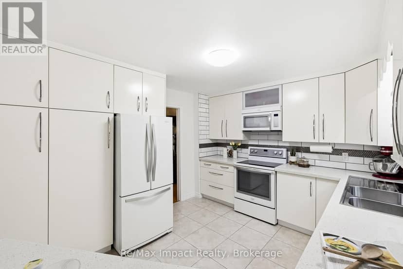 293 Blue Heron Drive — photo 7 of 40