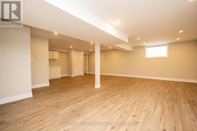 3580 Canfield Crescent — photo 14 of 39