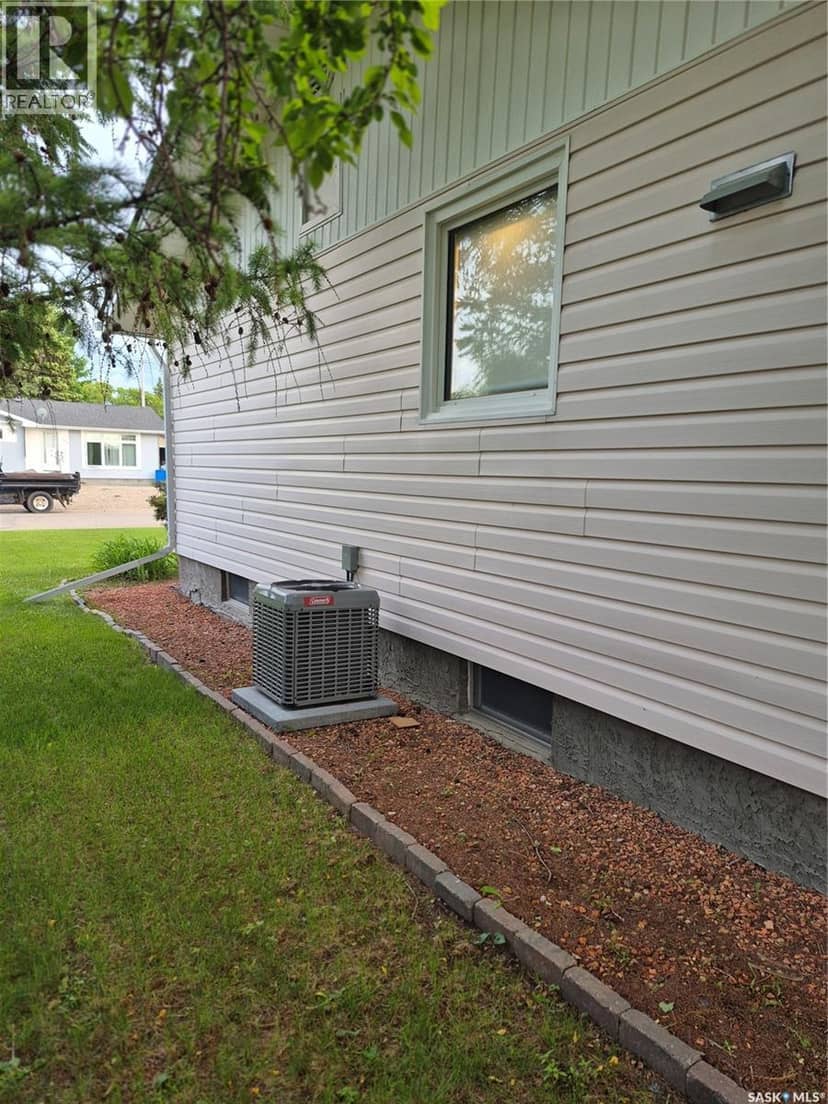 108 Downey STREET — photo 25 of 31