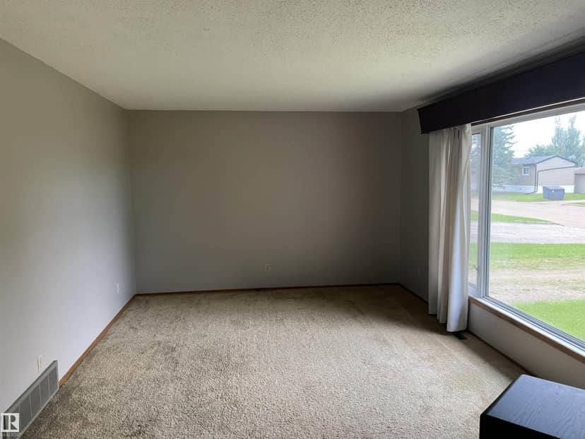 5012 58 AV, Viking, photo 3