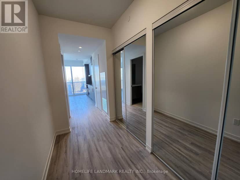 5601 - 55 Cooper Street — photo 15 of 24