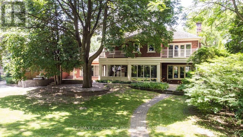 488 Macdonald Road — photo 4 of 28