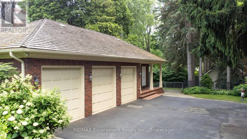 488 Macdonald Road — photo 6 of 28