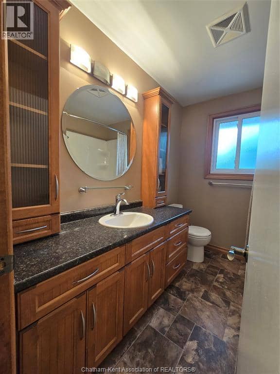 83 Holland Avenue — photo 16 of 40